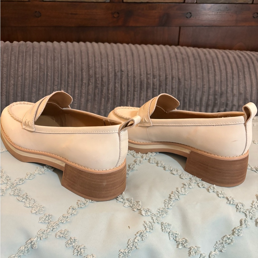 Women's Cream crown vintage Loafers - Picture 3 of 5